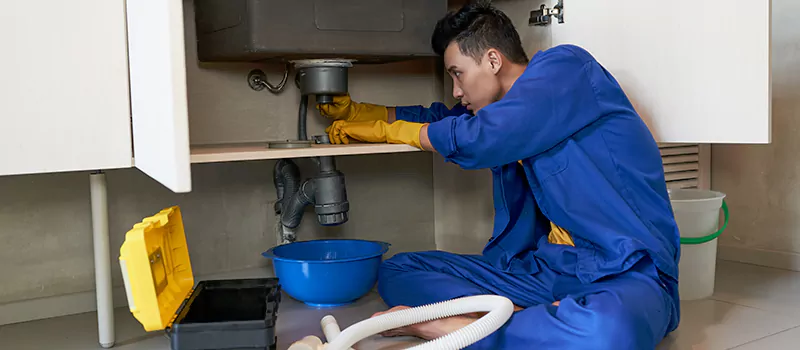 Commercial Pipe Leakage Repair Services in Yorkville, Toronto